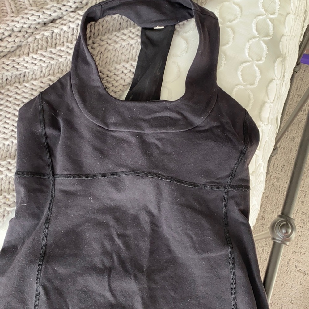 Lululemon tank with built-in bra